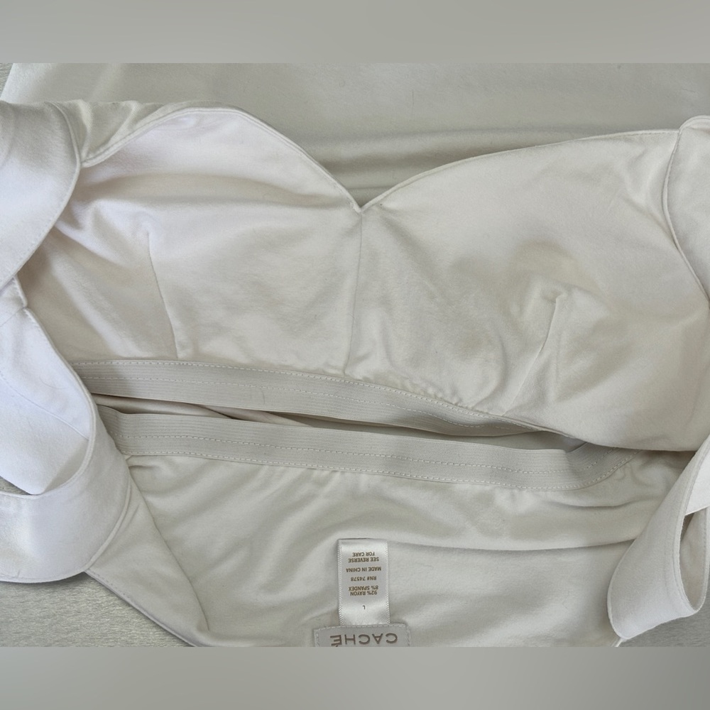 Cach’e white ruched top L - Picture 8 of 10